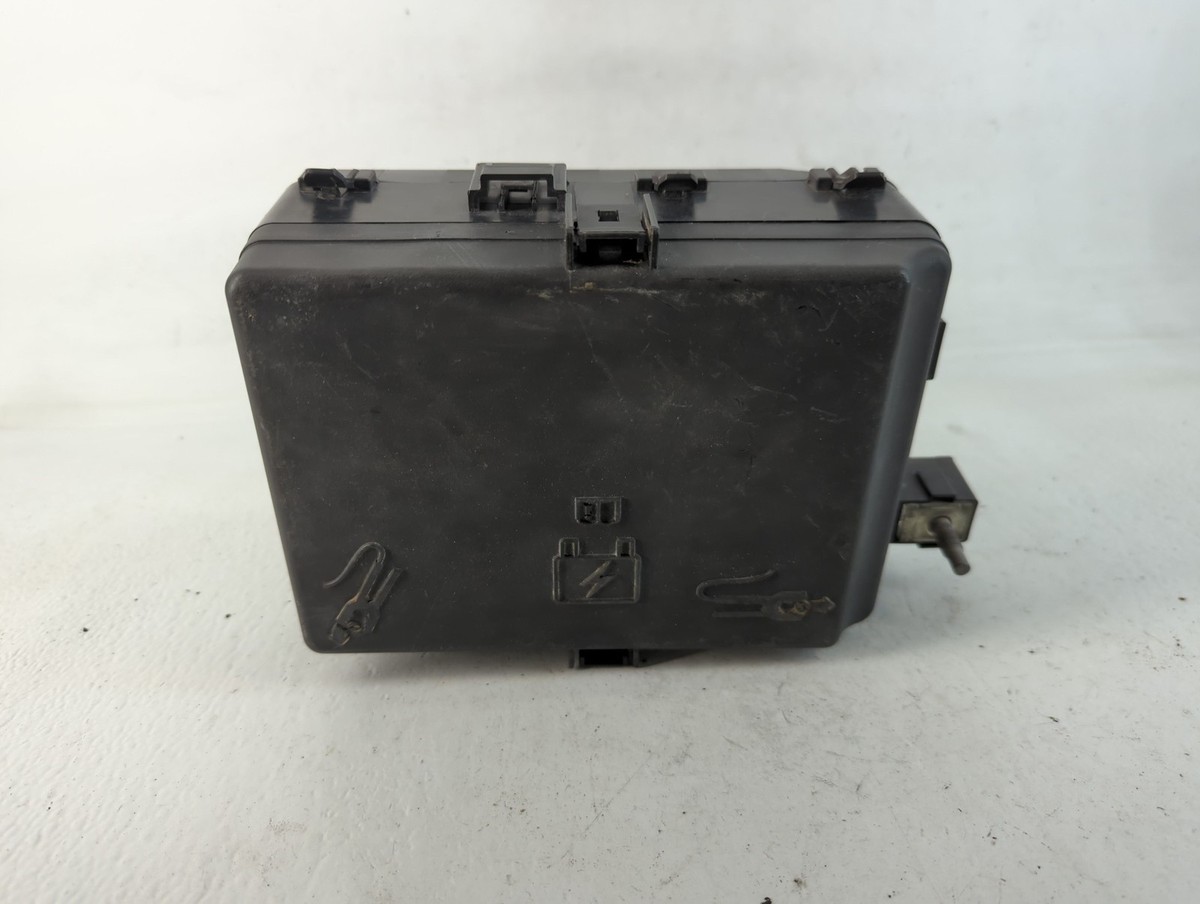 2017 17 Dodge Challenger Engine Fusebox Fuse Box Relay Module