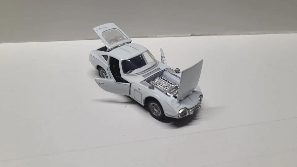 Toyota 2000 GT , Mebetoys référence A-29, teinte blanc pastel, sans boîte. - Photo 4/4