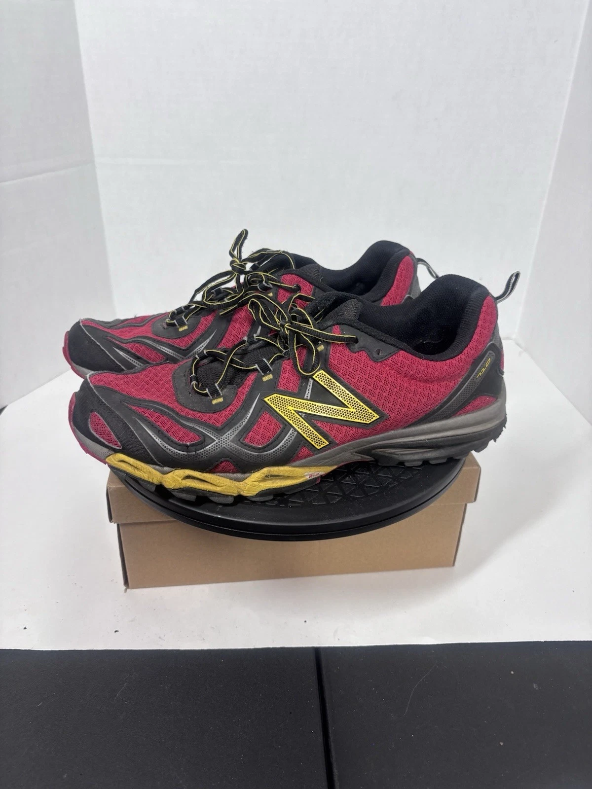 New Balance Sneakers Running Uomo Taglia 13 Rosso Giallo mt710rd