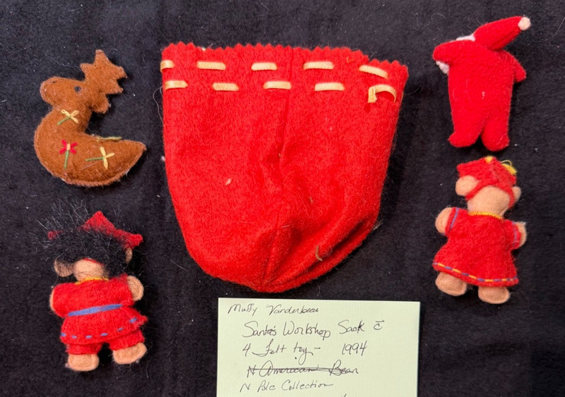 Muffy Vanderbear Santa's Workshop Sack North Pole Collection