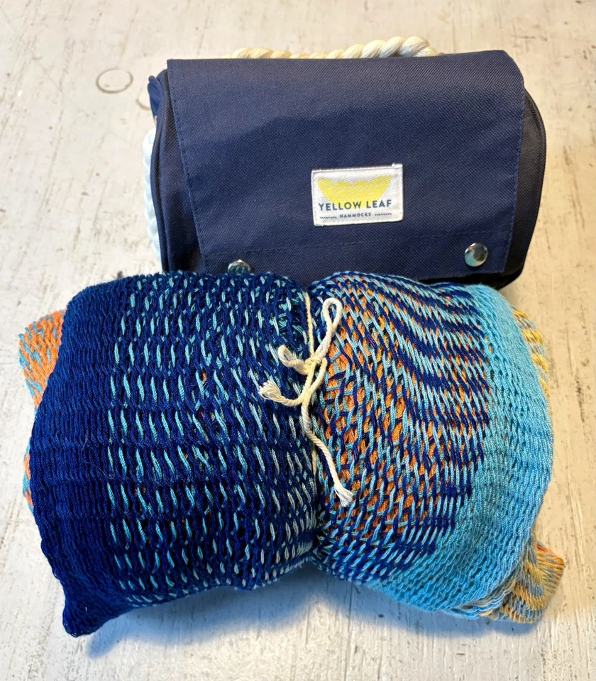 Hamaca doble clásica tejida a mano hoja amarilla en bolso de viaje con correas colgantes Foto 2 de 4