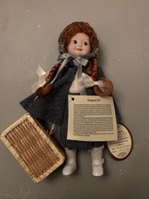 Muñeca de porcelana irlandesa Judy Cuddy “María” niña inmigrante en caja original con etiquetas