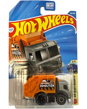 Hot Wheels 2026 Treasure Hunt Total Disposal 1:64 Die-Cast Car 162/250