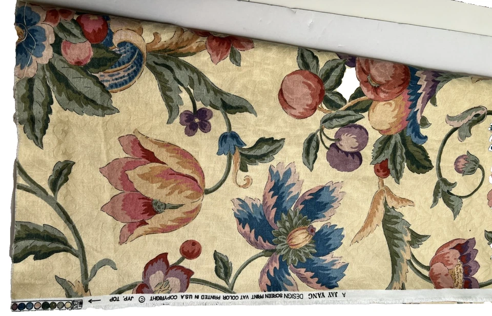 3 2/3 yardas. "Tela de tapicería JAY YANG JARDÍN FLORAL CASA DE CAMPO NÚCLEO 56""x132""" Foto 2 de 3