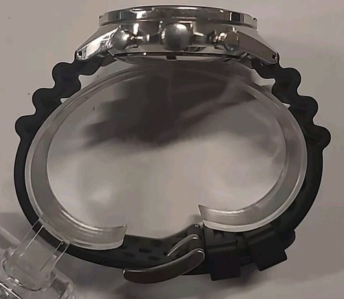 Seiko Essentials SSB325 44mm Stainless Steel Case Men's Watch - Picture 2 of 8