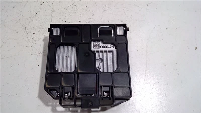Chevrolet Colorado 2017-2020 módulo de control receptor de radio OEM 84679983 Foto 4 de 4