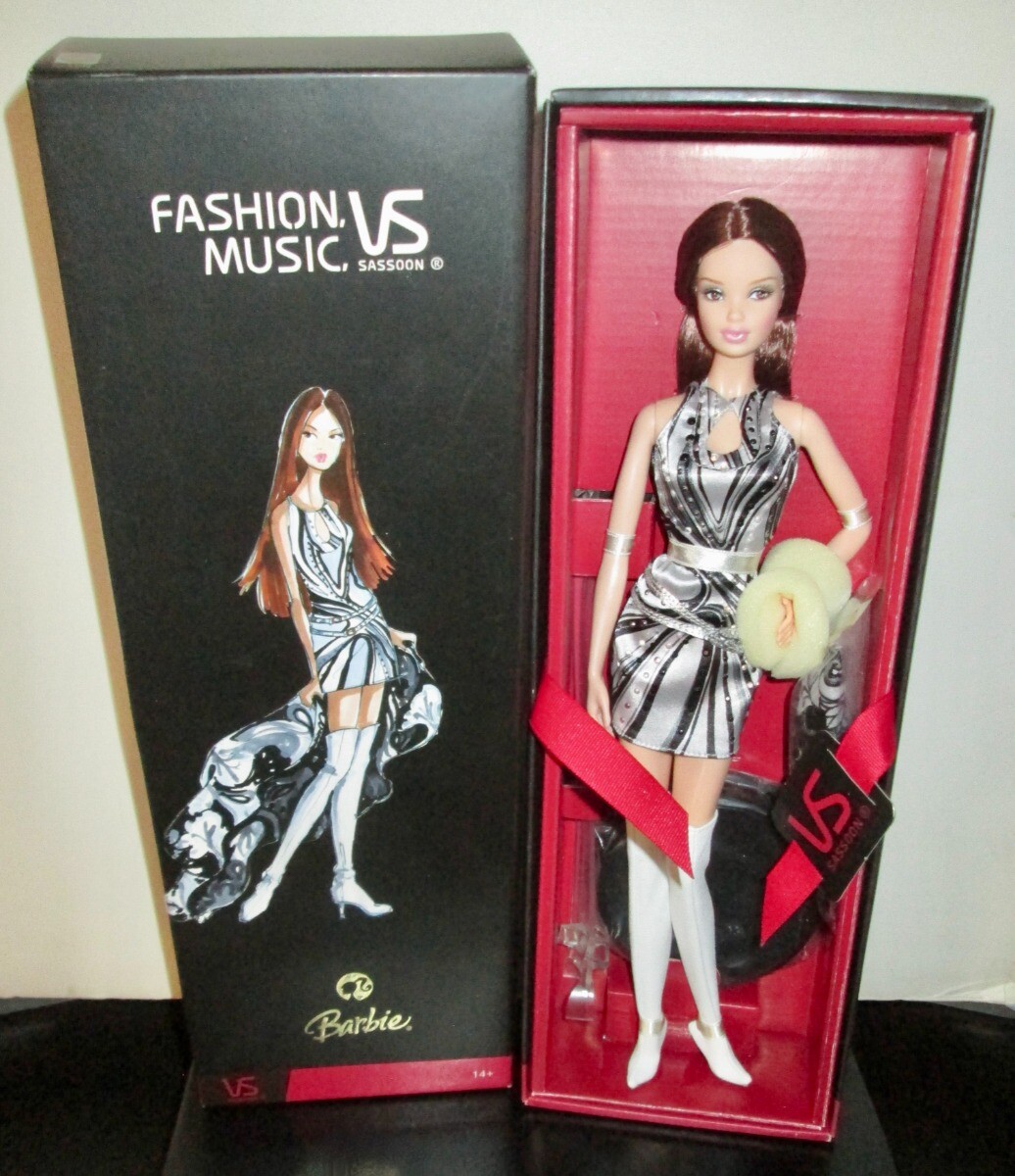 Japanese Exclusive Vidal Sassoon Barbie 1970s Style NRFB MIB LE300