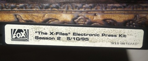 Official X-Files Fan Club VHS Season 2 Electronic Press Kit 1995 Mulder Scully. - Picture 2 of 3