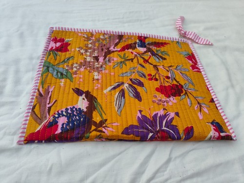 Small Zipper Pouch, Quilted Zip Coin Purse, Cosmetic Bag, Floral Coin Pouch gift - Picture 13 of 21