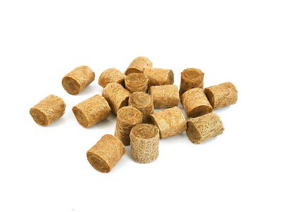 Gaugemaster GM1670 - 18 x Hay Bales 00 Gauge Pre-Coloured Plastic - POD Post