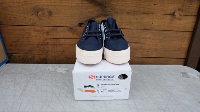 superga size up or down