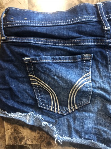 Hollister juniors distressed cuffed denim shorts size 5 dark wash - Picture 6 of 7