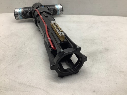 Star Wars Galaxy's Edge Kylo Ren Legacy Lightsaber Hilt Disney - Picture 7 of 8