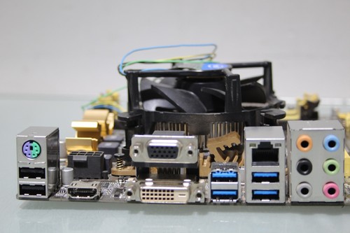 ASUS Z87-C Intel Z87 Mainboard ATX Sockel mit intel core i5-4570 3.2GHZ - Bild 9 von 9