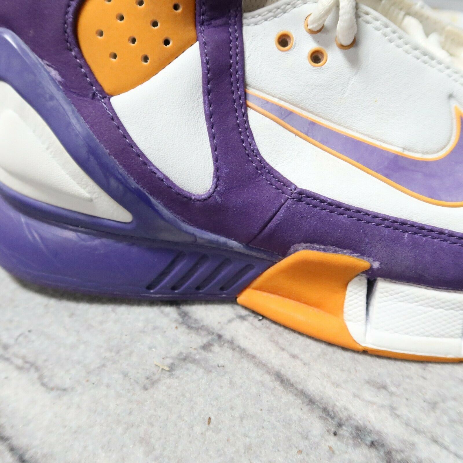 Vintage 2005 Nike Air Zoom Huarache Lakers Shoes … - image 2