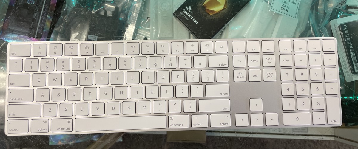 Apple Magic Keyboard with Numeric Keypad Silver MQ052LL/A Wireless