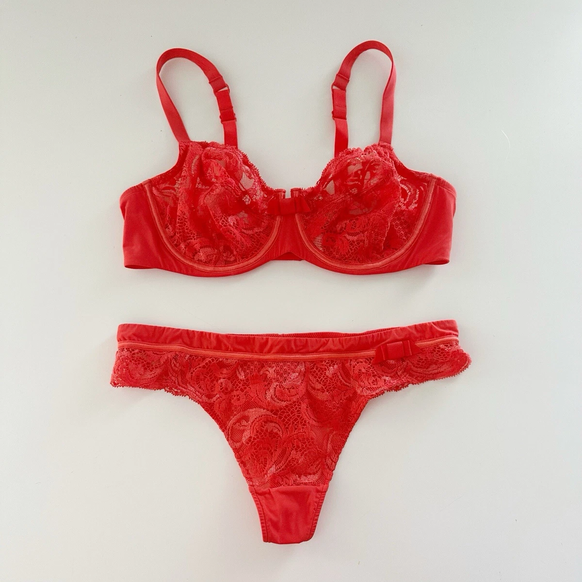 Soutien-gorge Lou 1155 – Coloris Rouge – Taille FR80B (EU/DE 65B) – Avec Armatures – Non Rembourré – Neuf étiqueté