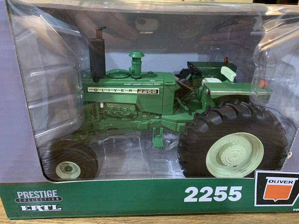 Ertl Prestige Series Oliver 2255 Diesel Wide Front Tractor 1/16 Scale NIB - Image 2 of 4