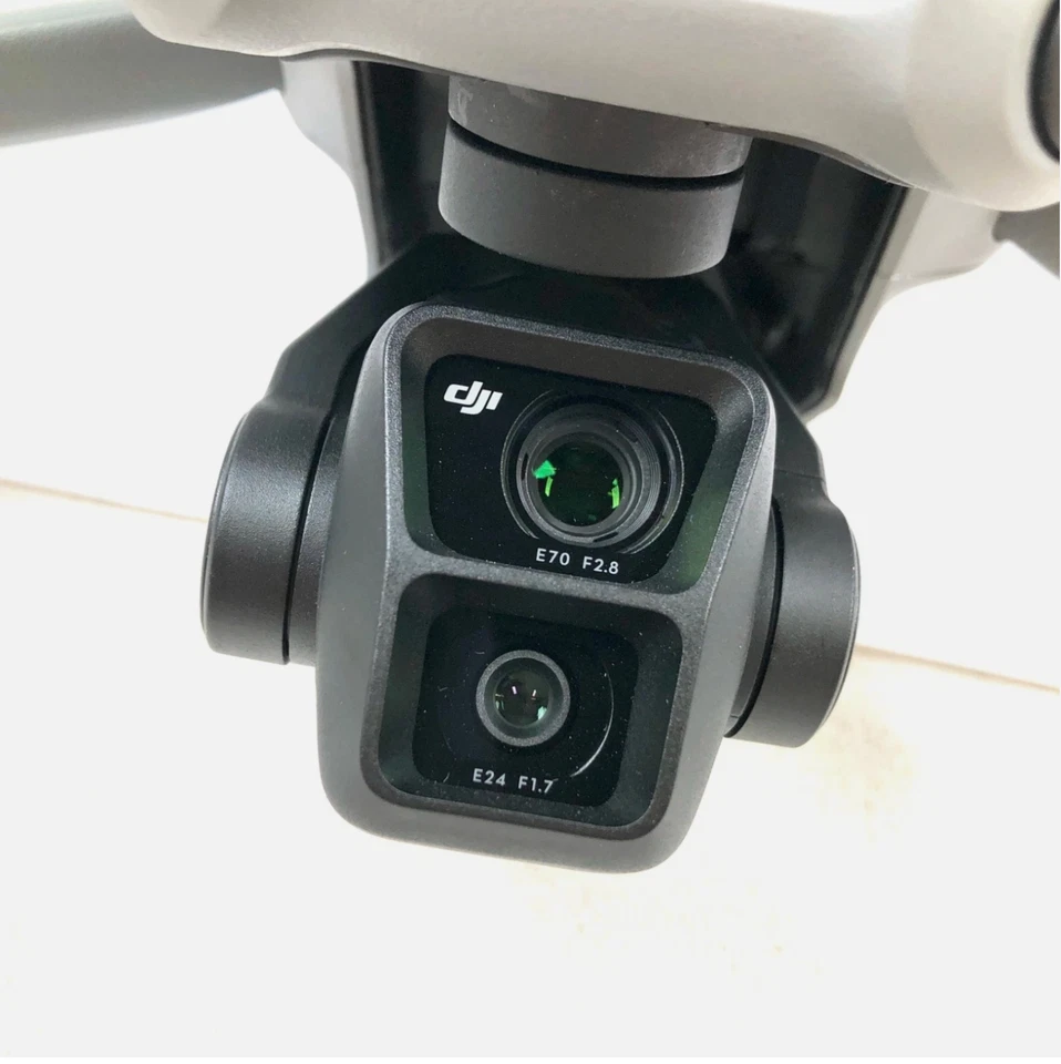 *READ* DJI Air 3 Camera Drone Only - For parts - Image 3 of 4