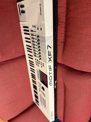 YAMAHA MOTIF XF7 76 key White Keyboard 886830331978| eBay