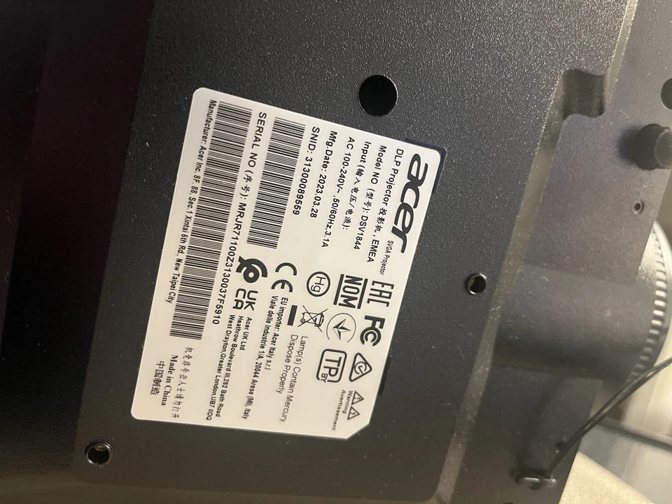 Acer X118HP DLP Projector (SVGA (800 x 600 Contrast, 3D Home Cinema / Business - Bild 4 von 4