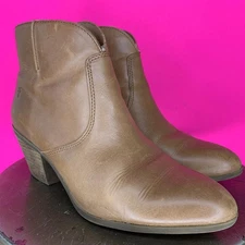 Frye Jennifer Cognac Brown Leather Almond Toe Heeled Ankle Boot Sz 7.5