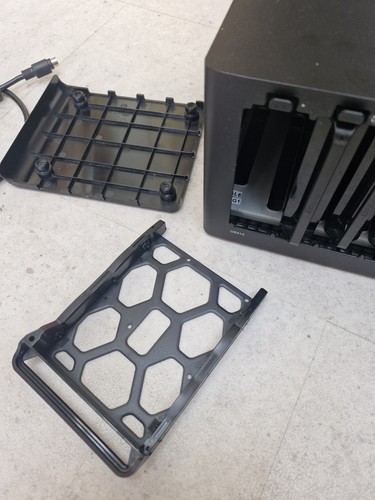 Synology DS414 4-Bay NAS USED - NO Hard Drives just device - Afbeelding 5 van 7