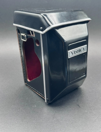 Yashica Mat 124G Accessories