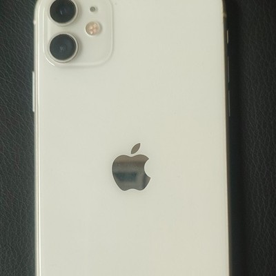 Apple iPhone 11 Weiß 64GB Candy Bar Smartphone in Originalverpackung gebraucht