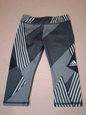 Adidas Girls Leggings Cropped Geometric Patterned Black White Sm sz 4 Workout