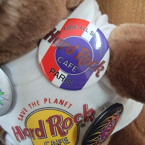 Hard Rock Cafe 9 Zoll Atlanta braun Teddybär Plüsch Shirt Pins Stofftier Spielzeug - Bild 4 von 9