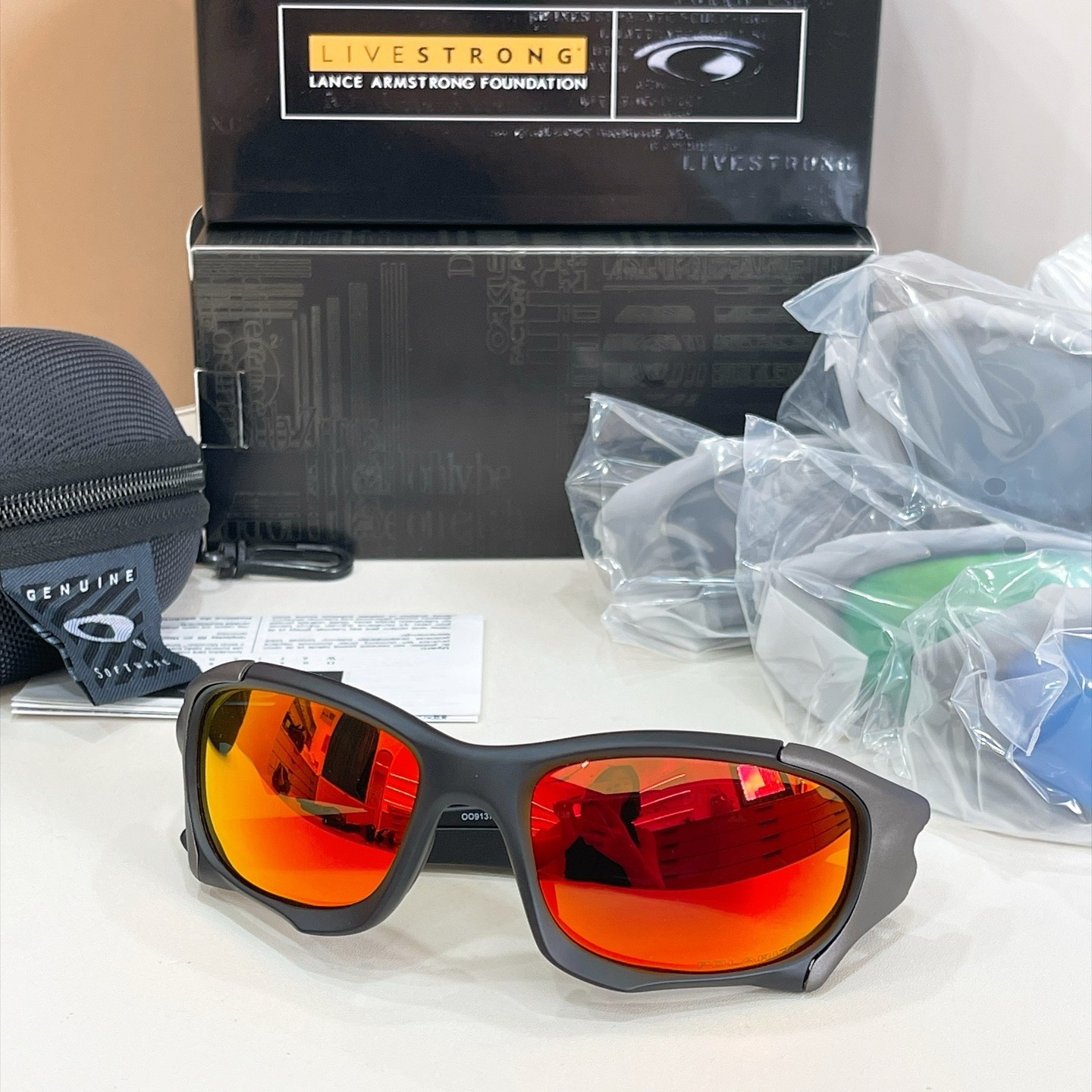 Oakley 9137 Sunglasses Matte Black Red Mirror Lens 60□19-138 Sport Mens Sunnies