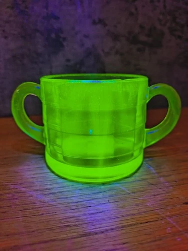 Green Depression Uranium Glass double handle Cup Mug 1930’s