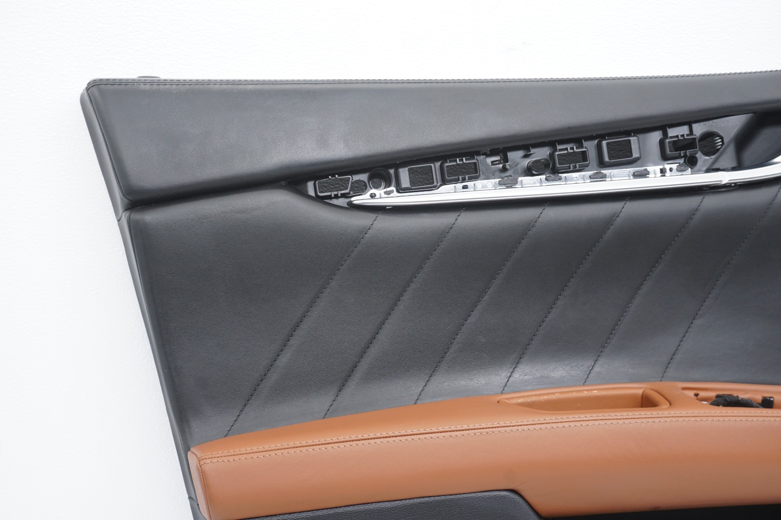 2017 - 2020 MASERATI GHIBLI OEM FRONT LEFT SIDE INTERIOR DOOR PANEL TRIM COVER