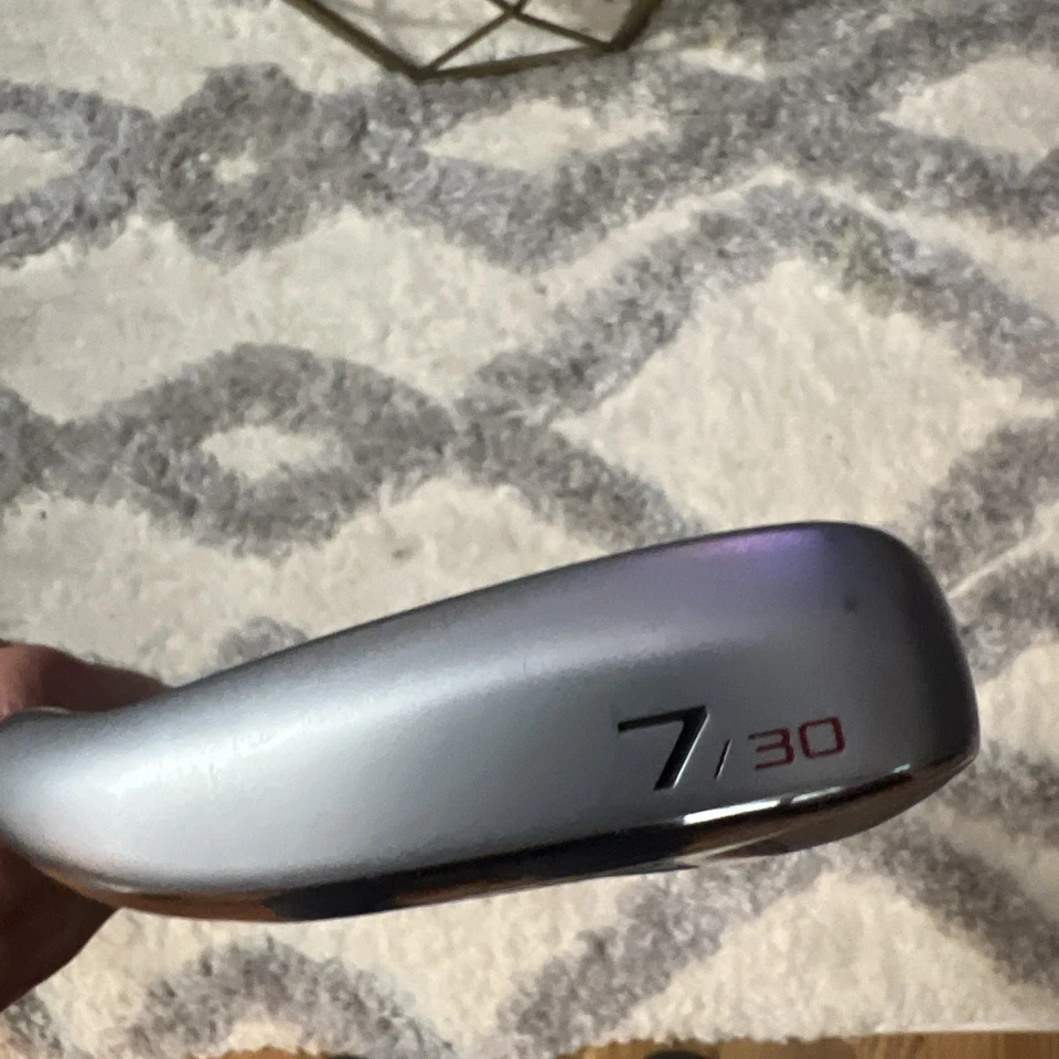 Cleveland Launcher Uhx 7 Iron Regular Dynamic Gold 98 Great Left Hand Lh - Image 2 of 4