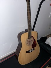 Yamaha F325 Natural Acoustic Guitar With Case