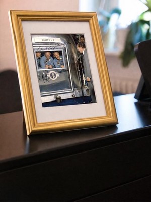Repro-Autogramm - Apollo 11 - Richard Nixon - Gelandet - Gerahmt