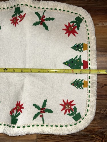 Vintage Christmas Table Runner Sequins Felt Tree Poinsettia Holly 3C - Picture 2 of 7