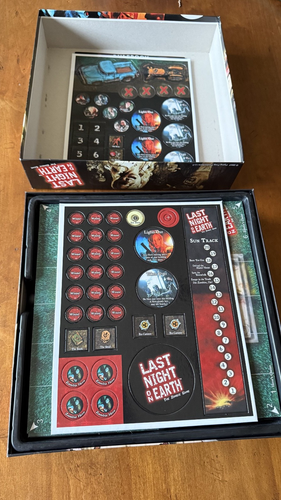 Last Night on Earth: The Zombie Game. !!Caja abierta nueva - ¡¡Completa!! Rana voladora - Imagen 5 de 8