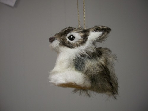Winter Wildlife Soft Faux Fur White Gray Sitting Rabbit Bunny XMas Ornament NWT - Picture 7 of 7