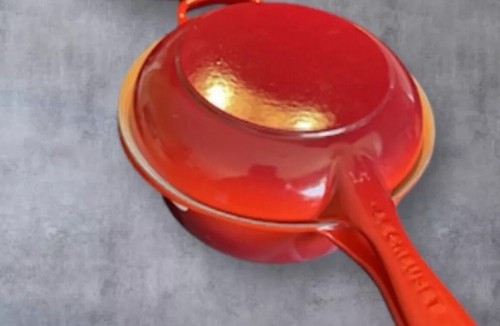 New Le Creuset 2 in 1 Multifunction 2.5 Qt Pan, Cerise Red Color - Picture 5 of 10