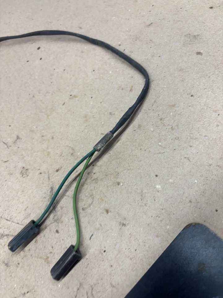 Dodge Ramcharger D150 W150 1972 1980 proyecto de cableado de doble bocina usado 50 años de antigüedad Foto 4 de 4