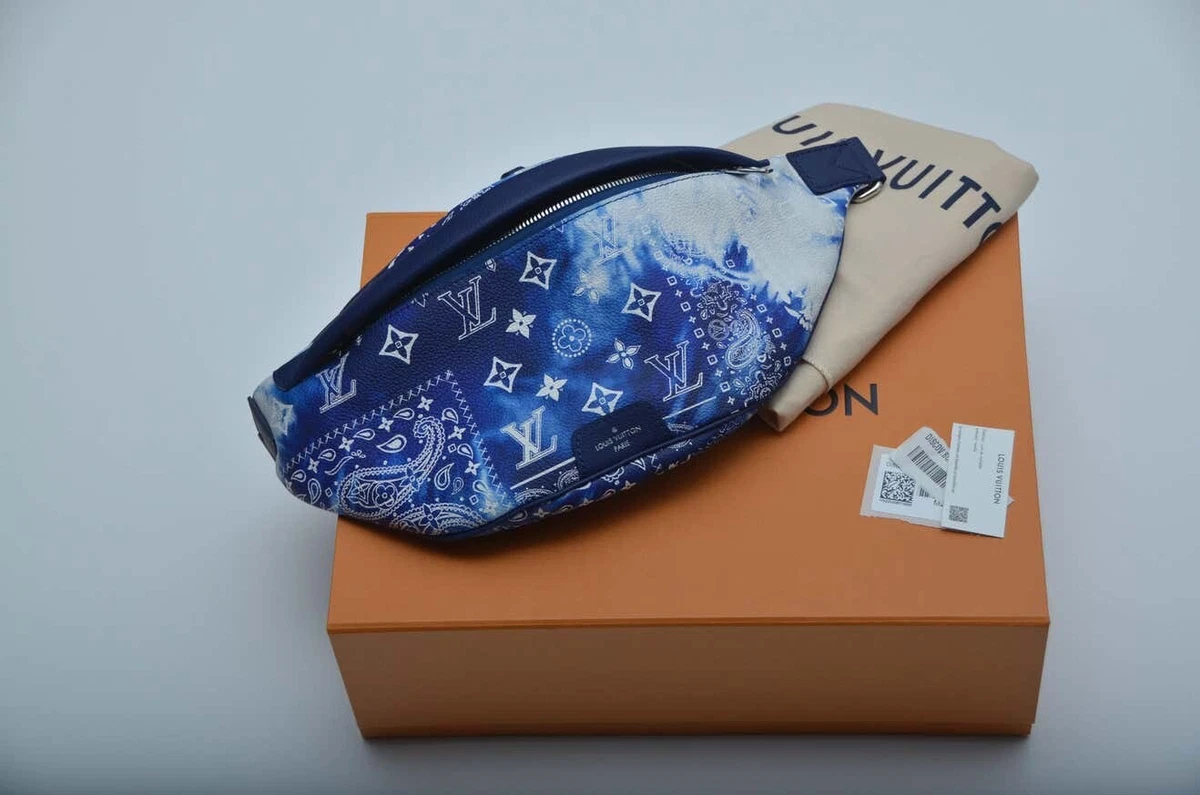 Louis Vuitton Discovery Bumbag PM (Fanny Pack)