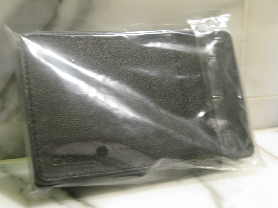 Garmin GPS 4.3 Slim Black Case. 100% Authentic. Brand New. - Image 3 of 3