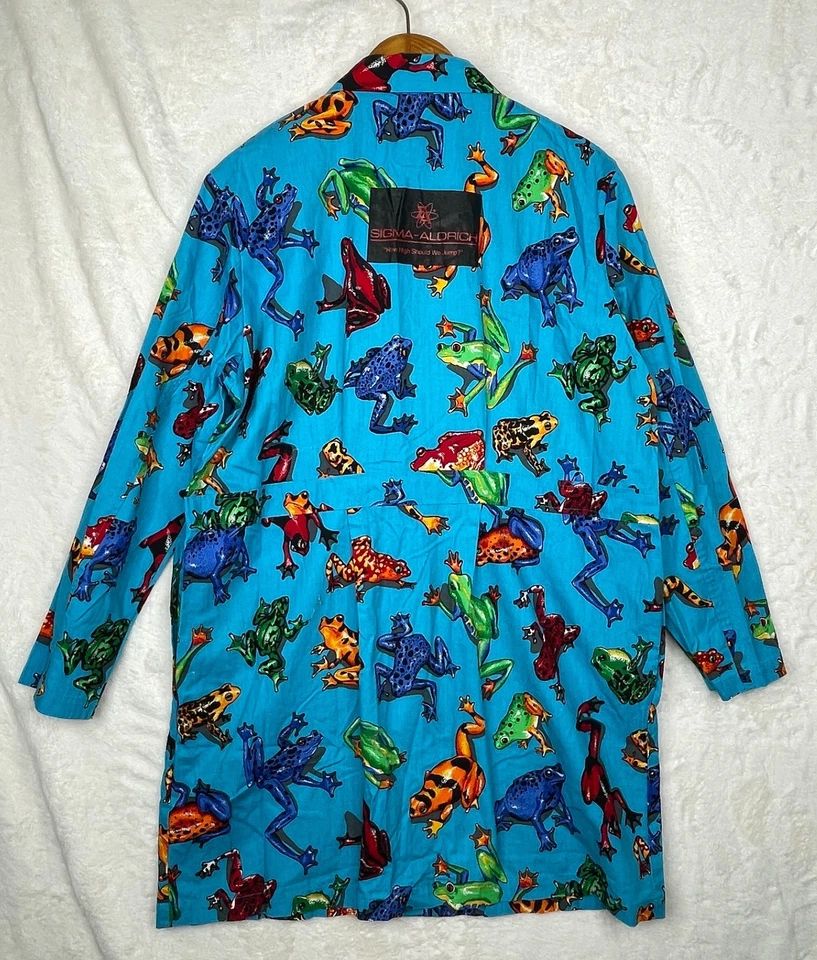Green Scrubs Sigma-Aldrich Frog Lab Coat Size Large How High Should We Jump HTF - Image 2 of 4