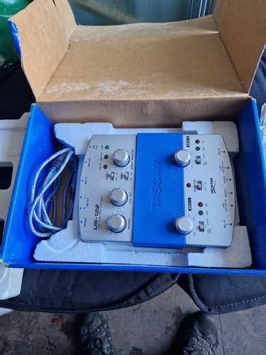 Tascam US-122L USB Audio/Midi Interface Silver White Boxed Mint With All Manual - Picture 2 of 4