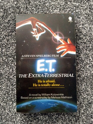 ET The Extra-Terrestrial Movie Tie-in 1983 Vintage Sci-Fi Collectable Paperback