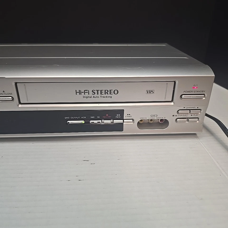 Combo reproductor de DVD/VCR VHS Hitachi DV-PF73U PROBADO - FUNCIONA Foto 3 de 4