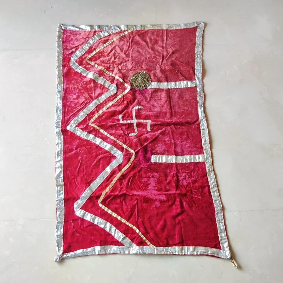 Antique Red Velvet Print Cloth Temple Carpet Retro Decorative Silver Zari CL318 - Image 3 of 4