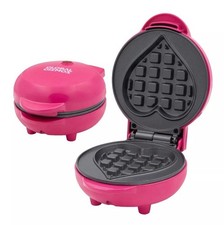 Global Gizmos Mini Waffle Makers /Standard &Heart-Shaped Waffle Plates/550W Pink
